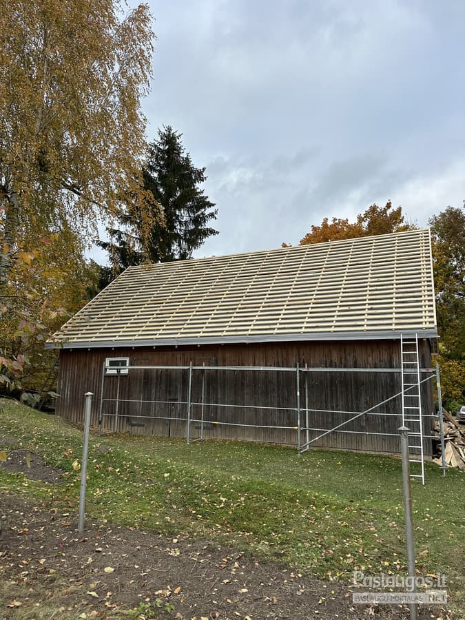 Tvartos stogo keitimas – nauji baternai ir skarda iš šono